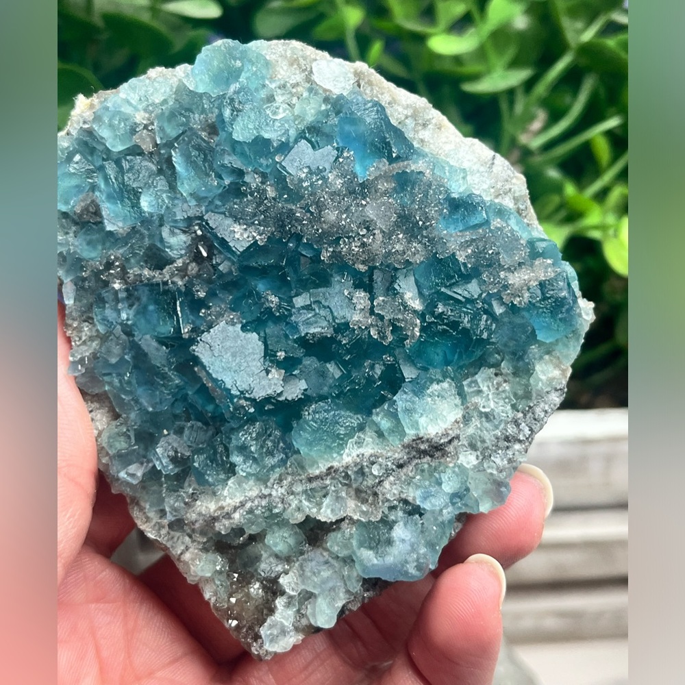 Blue Fluorite and Quartz - Picture 3 of 3